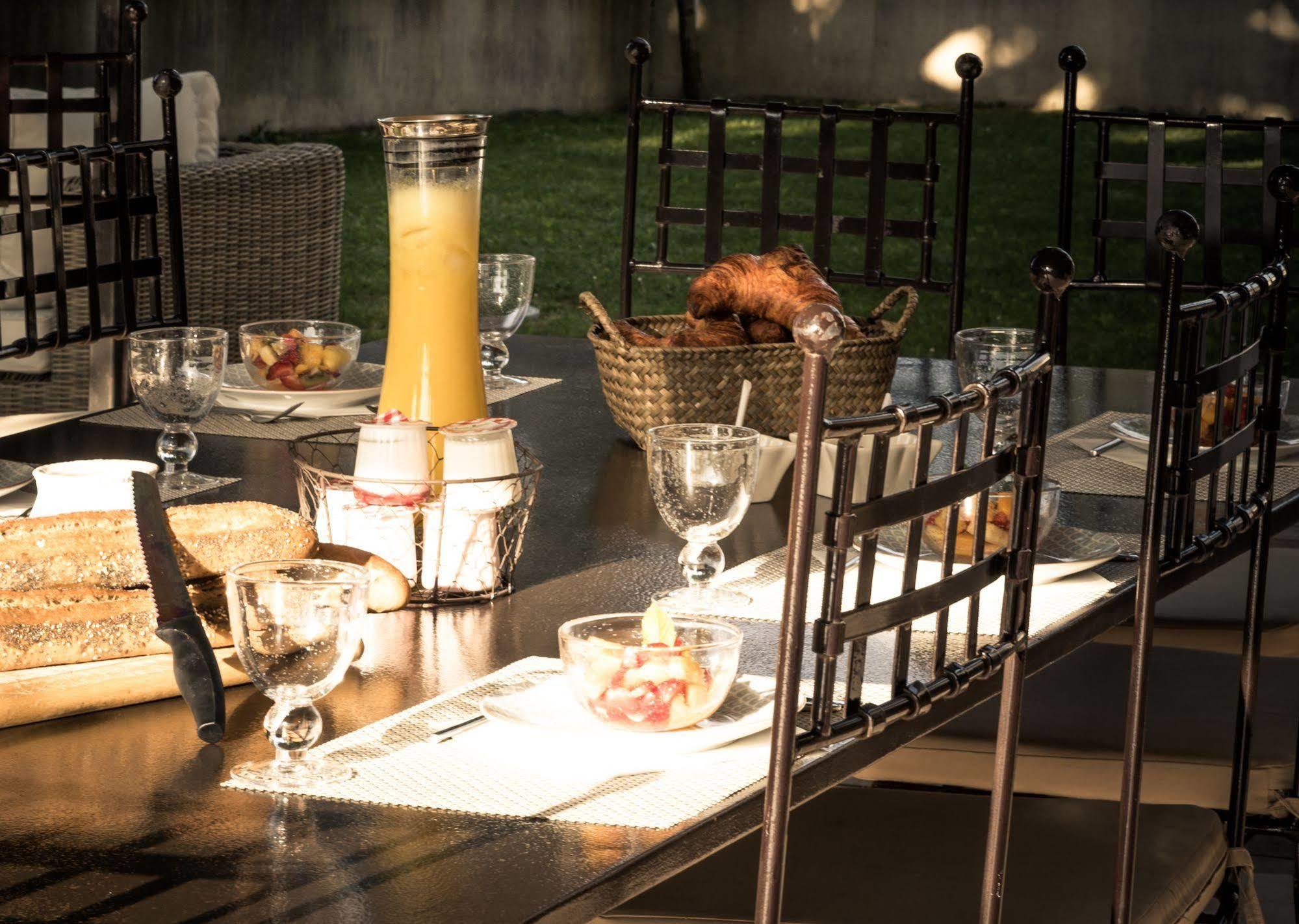 Bed and Breakfast Mas Des Limites Rognonas Zewnętrze zdjęcie